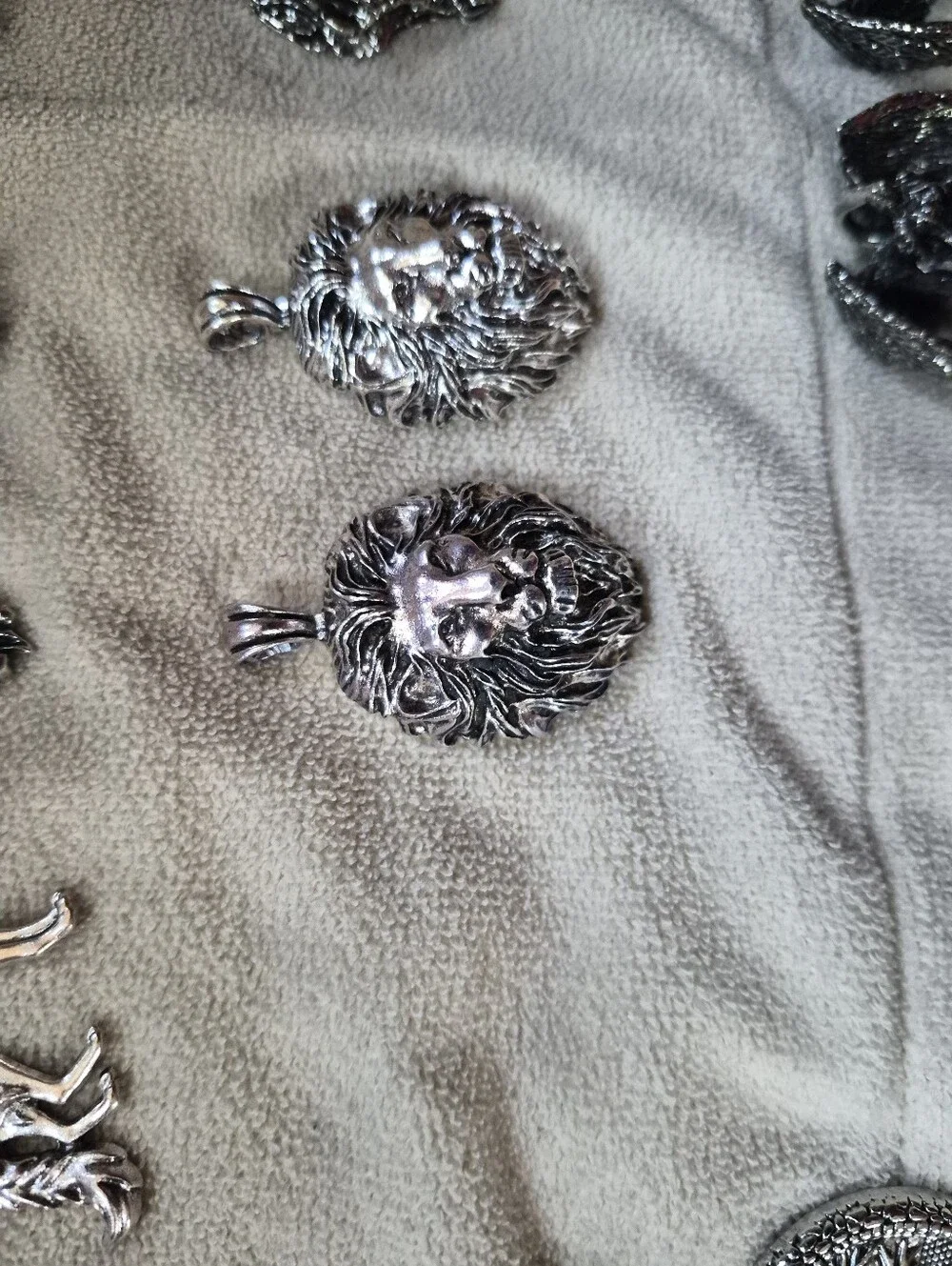 BRAND NEW PENDANTS! Several Stainless Stèel pendants. Animal & Myth Pendant Lot